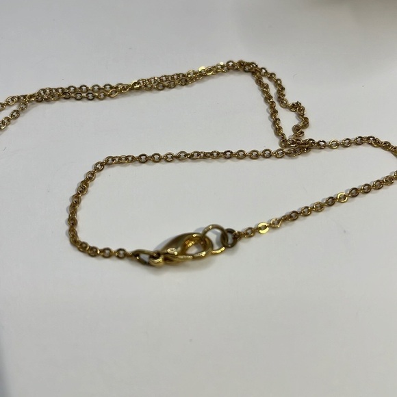 Praying Hands Medallion on Necklace - Picture 7 of 11